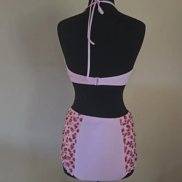 Hot Topic Strawberry High Waisted Bikini (Top XL) Bottoms (L) - Picture 6 of 8